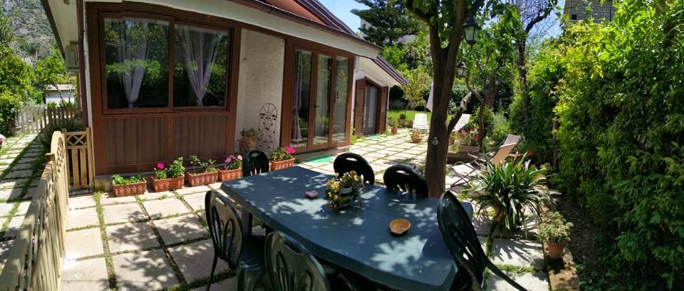 Villino L'Aranceto Sorrentino Bed & Breakfast เมตา ภายนอก รูปภาพ