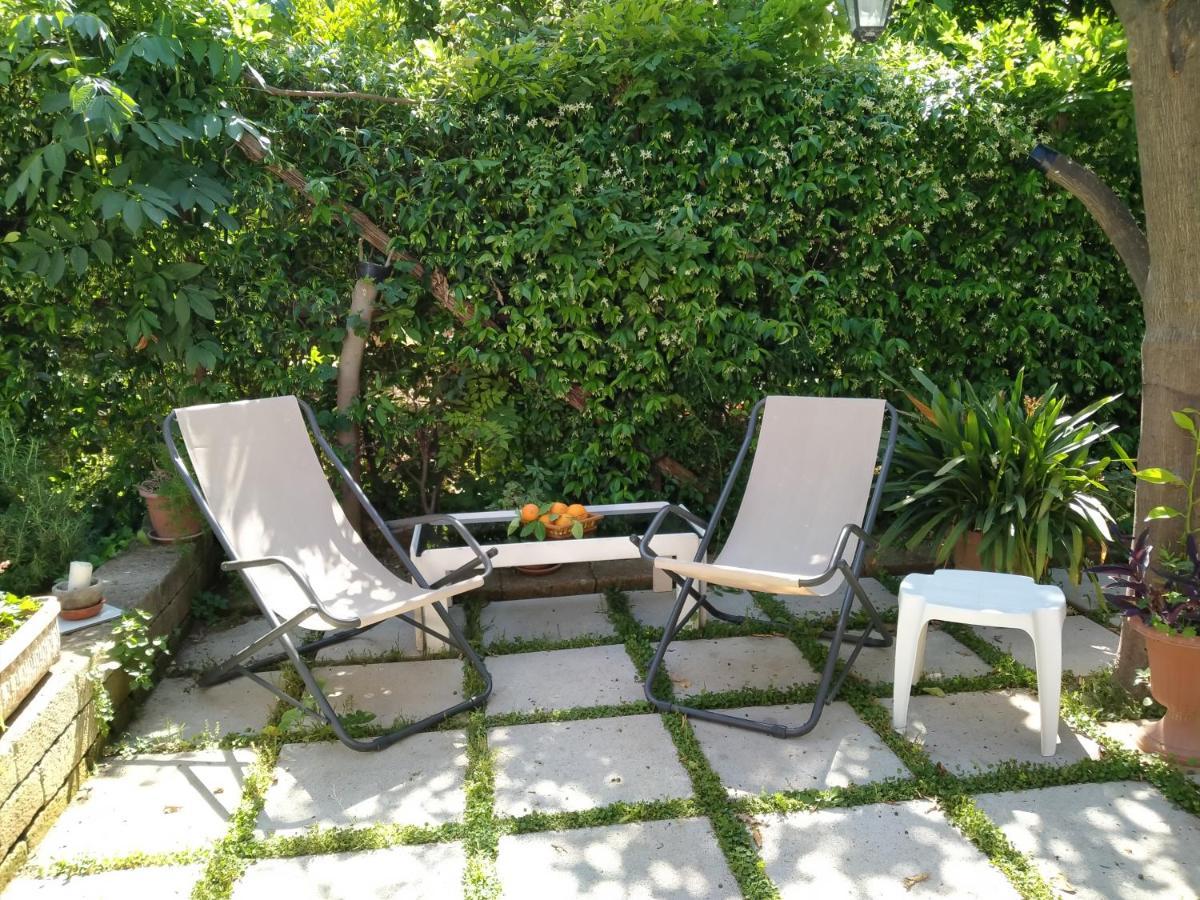 Villino L'Aranceto Sorrentino Bed & Breakfast เมตา ภายนอก รูปภาพ