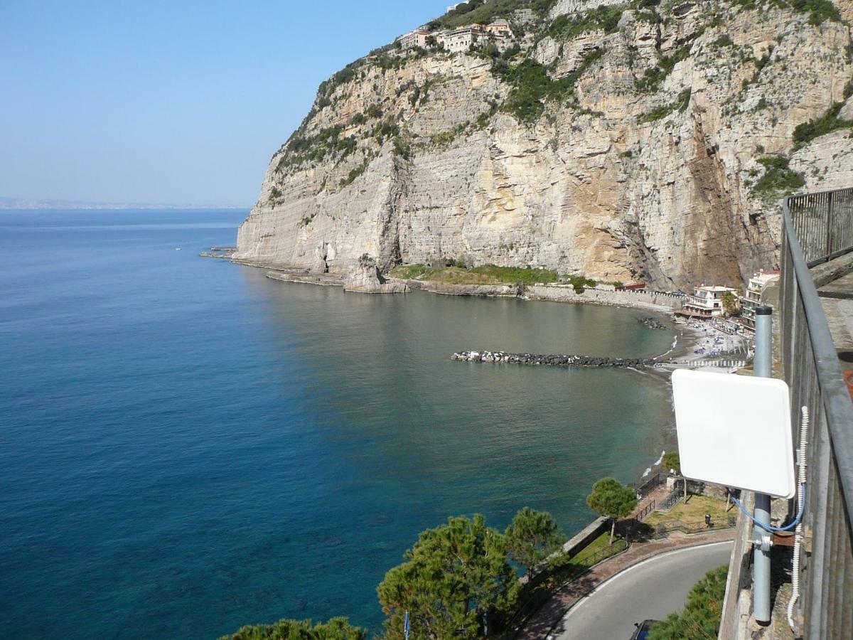 Villino L'Aranceto Sorrentino Bed & Breakfast เมตา ภายนอก รูปภาพ