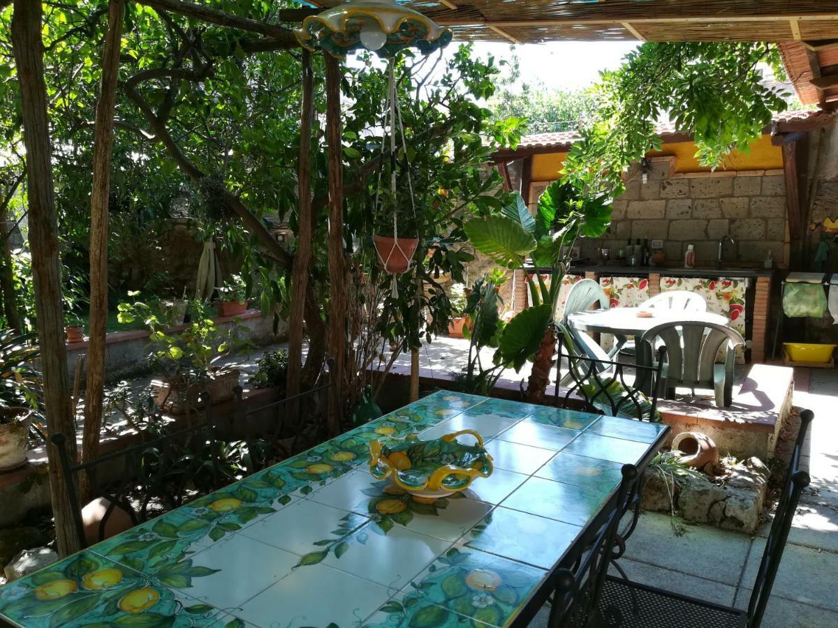 Villino L'Aranceto Sorrentino Bed & Breakfast เมตา ภายนอก รูปภาพ