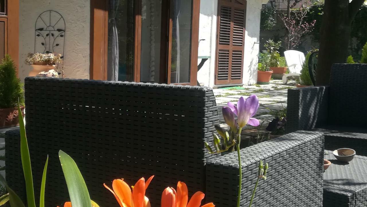 Villino L'Aranceto Sorrentino Bed & Breakfast เมตา ภายนอก รูปภาพ
